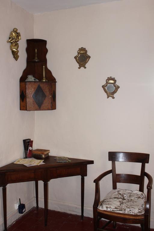 Chateau De Vedene Room photo